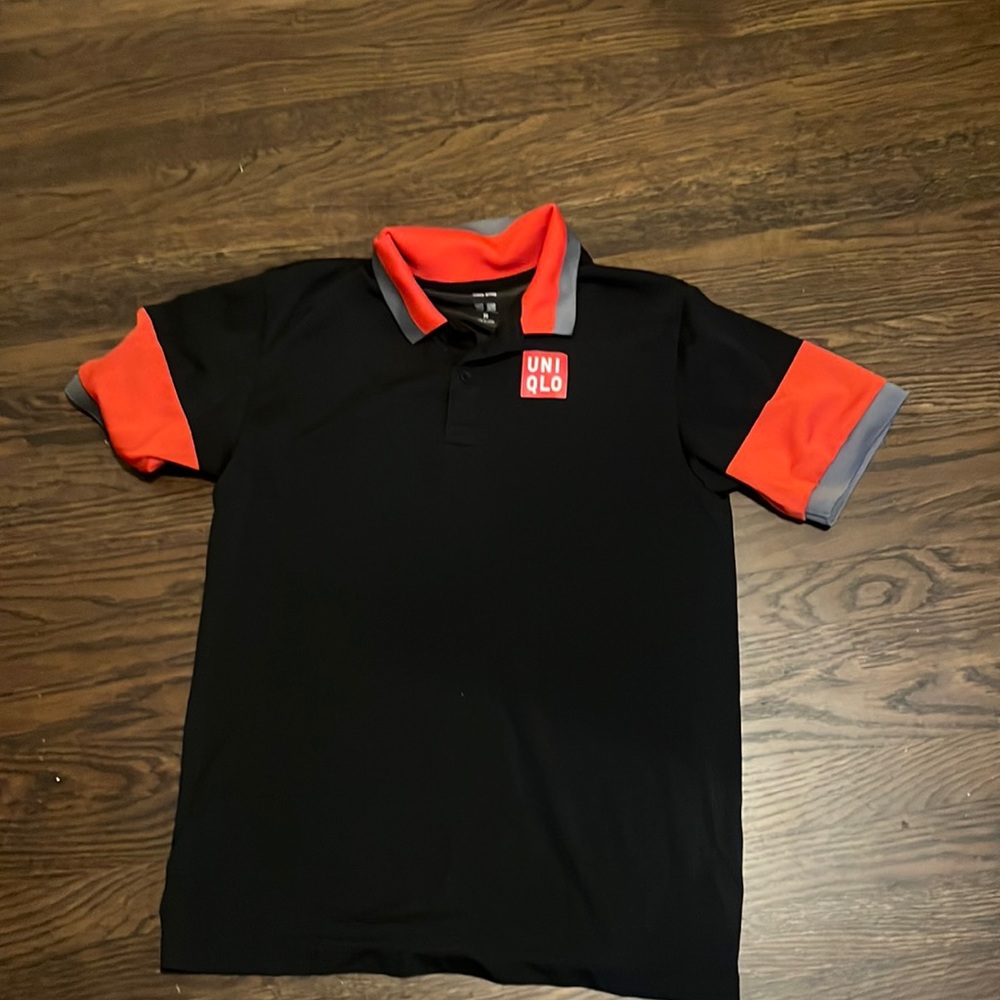 Uniqlo tennis shirt mens XS